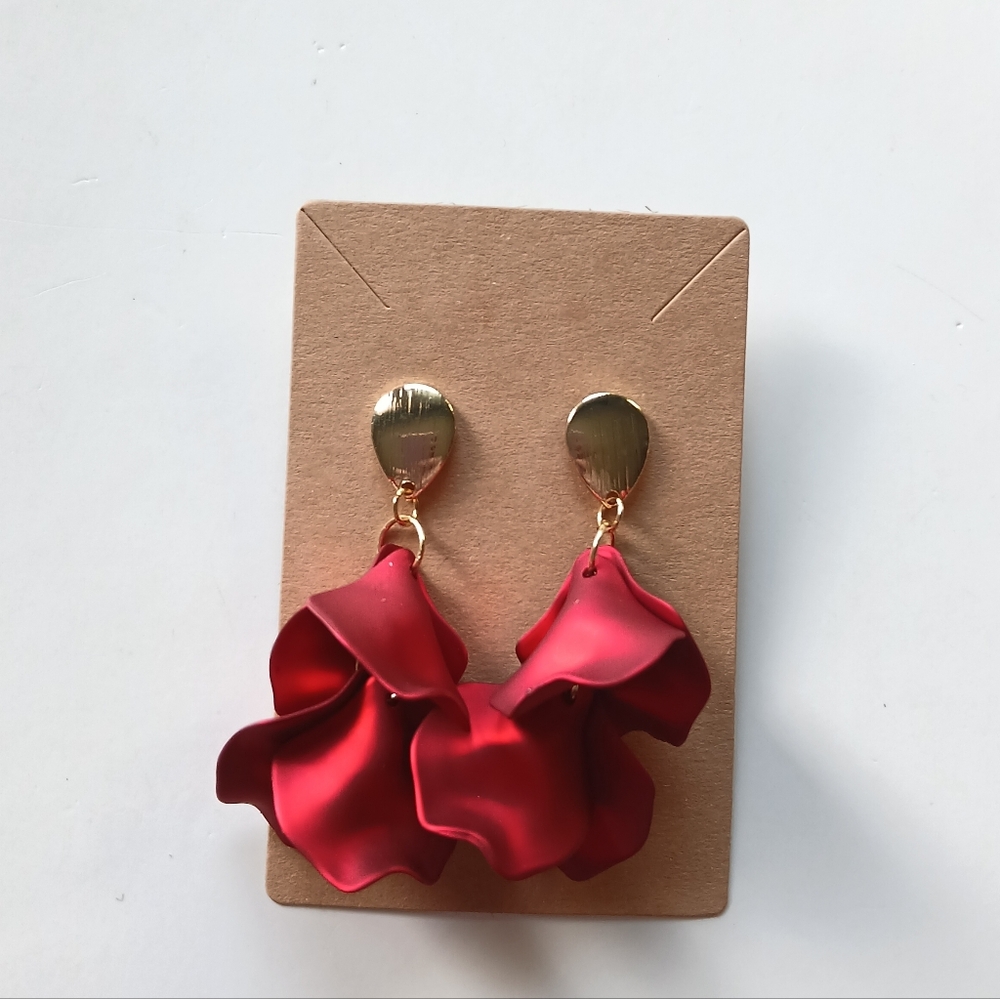 Fashion Jewelry Red and Gold Floral Earrings - Picture 2 of 4